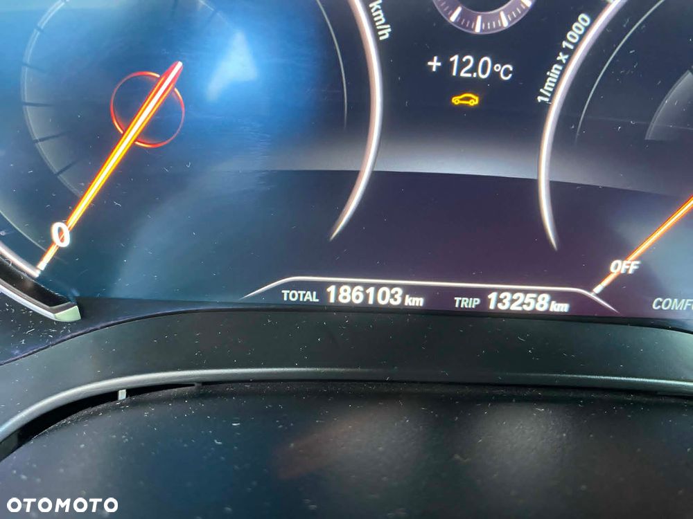 BMW Seria 5 520d Luxury Line - 21