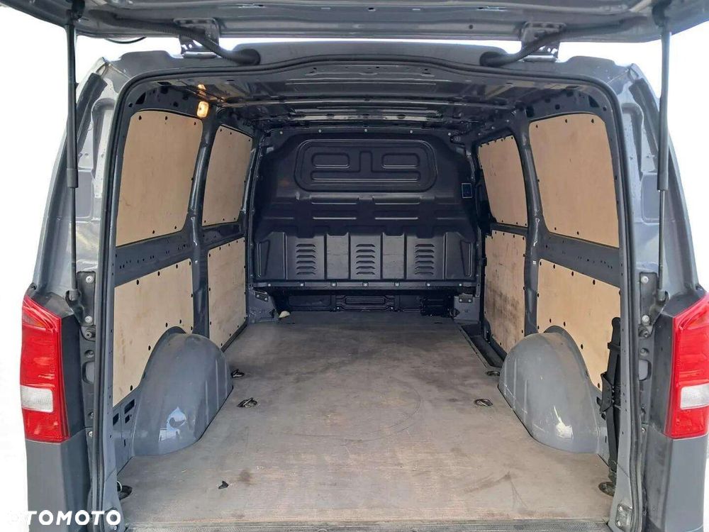 Mercedes-Benz vito . - 19