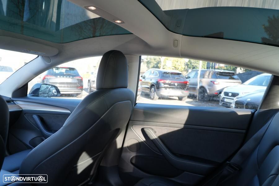 Tesla Model 3 Long Range Tração Traseira - 9