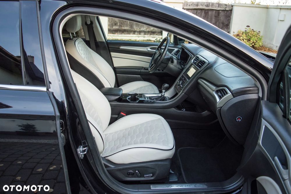 Ford Mondeo Turnier 2.0 TDCi Start-Stopp Vignale - 28