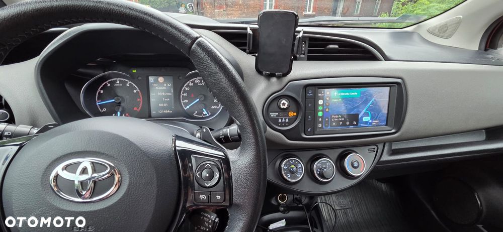 Toyota Yaris 1.5 Premium CVT - 21