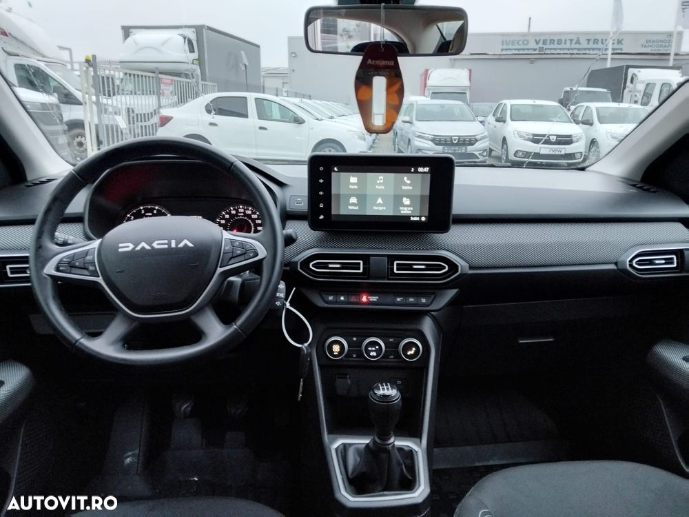 Dacia Logan TCe 90 MT6 Journey - 13