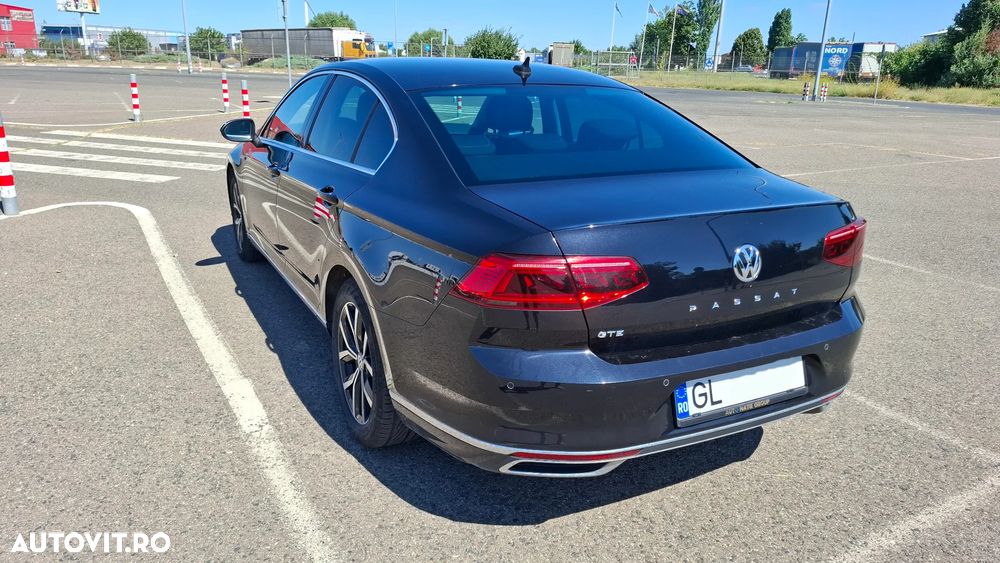 Volkswagen Passat - 3