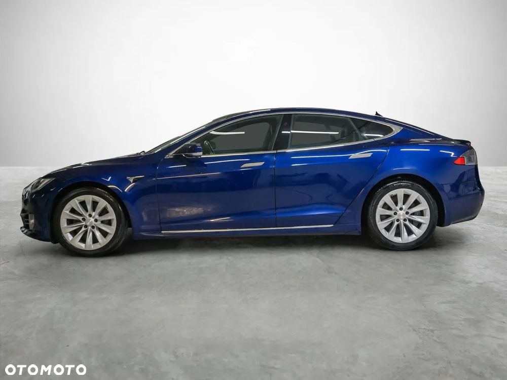 Tesla Model S - 5