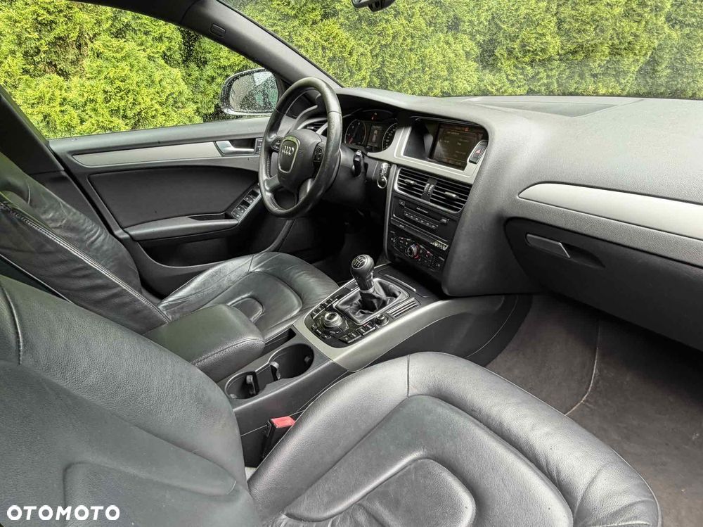 Audi A4 Avant - 25