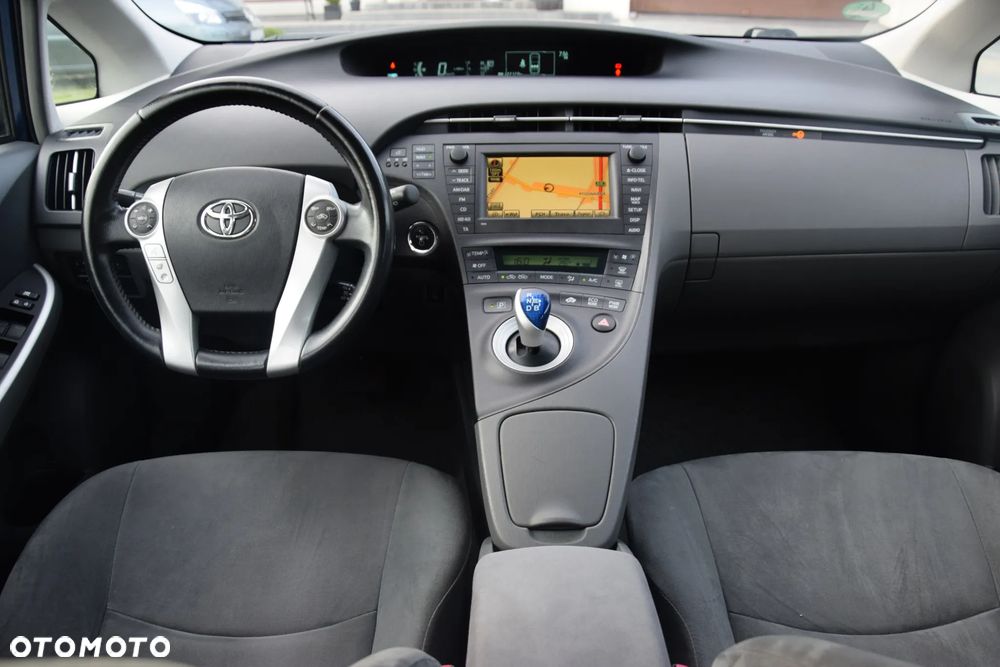 Toyota Prius (Hybrid) Comfort - 26