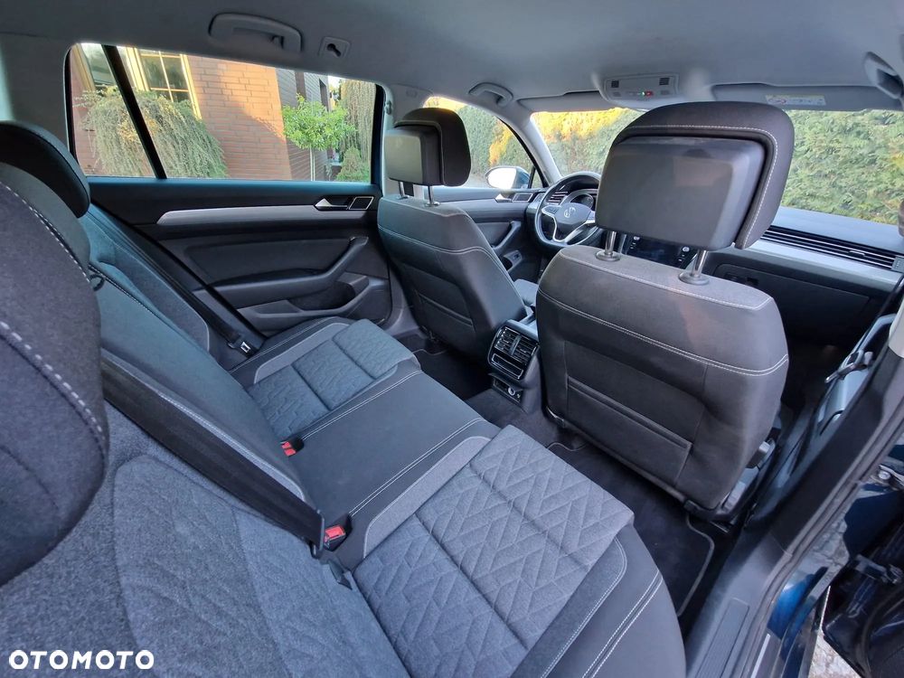 Volkswagen Passat 2.0 TDI SCR DSG Business - 24