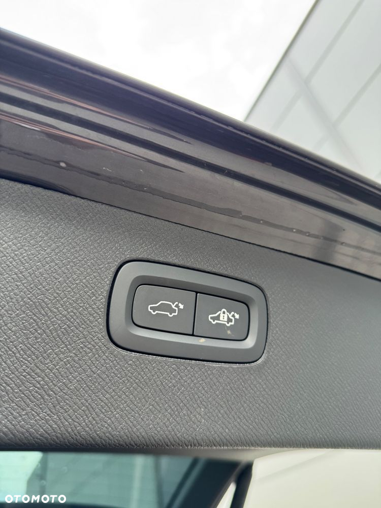 Volvo XC 90 - 23