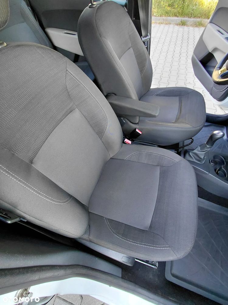 Dacia Lodgy 1.6 SCe Laureate S&S - 16