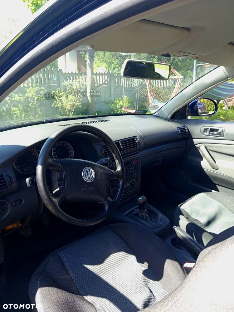 Volkswagen Passat 1.9 TDI Trendline - 5