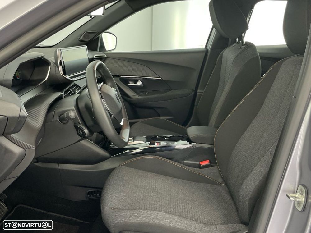 Peugeot e-2008 54 kWh SE Style - 11