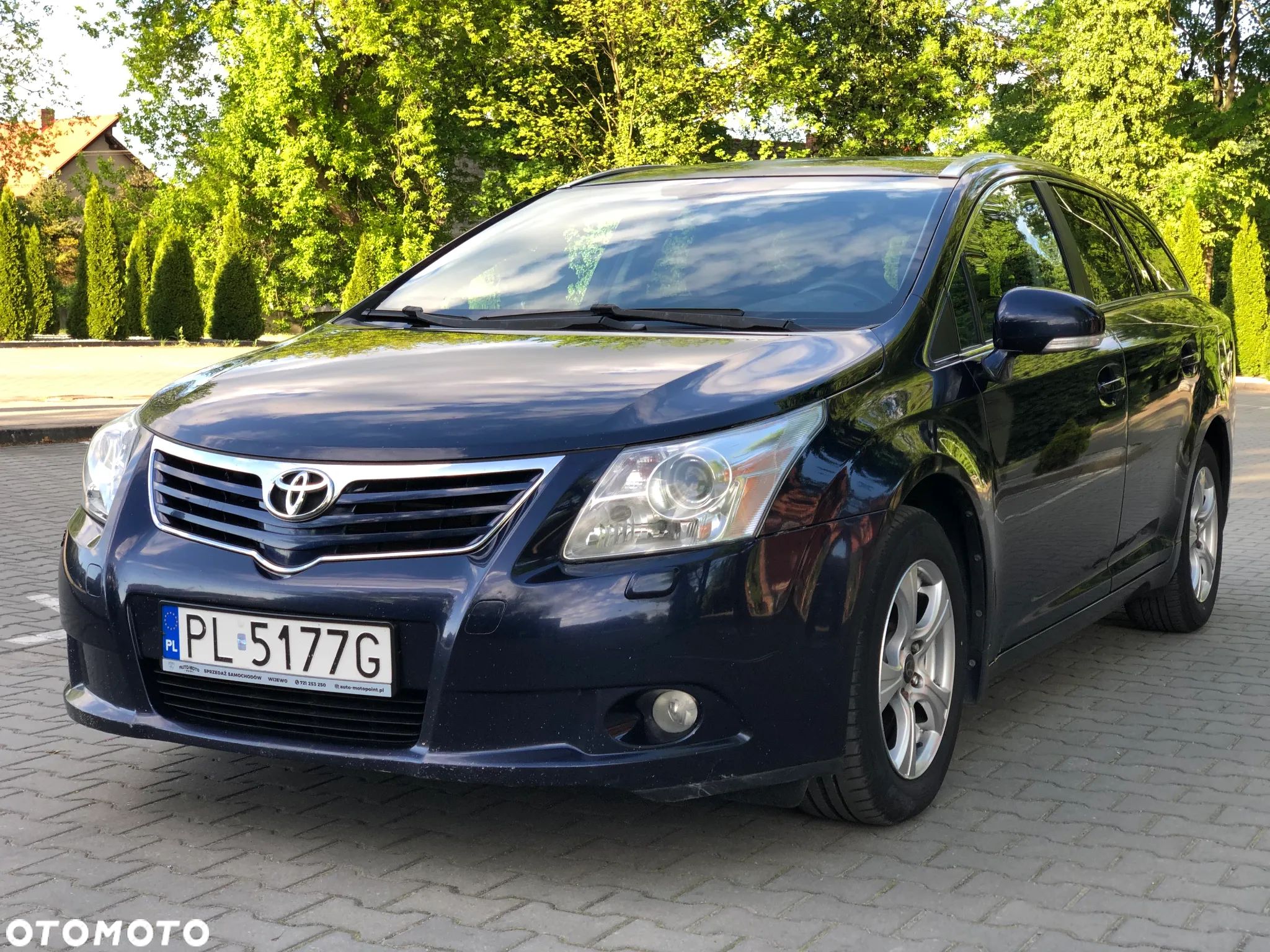Toyota Avensis Combi 2.0 D-4D - 1