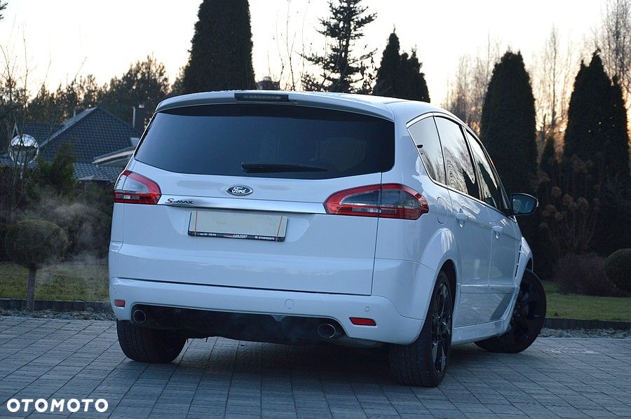 Ford S-Max - 13