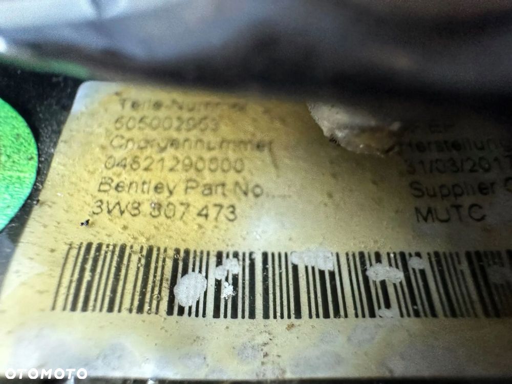 ZAŚLEPKA HAKA PRZÓD Bentley Continental SUPERSPORTS 2018 ORYGINAŁ CARBON - 4