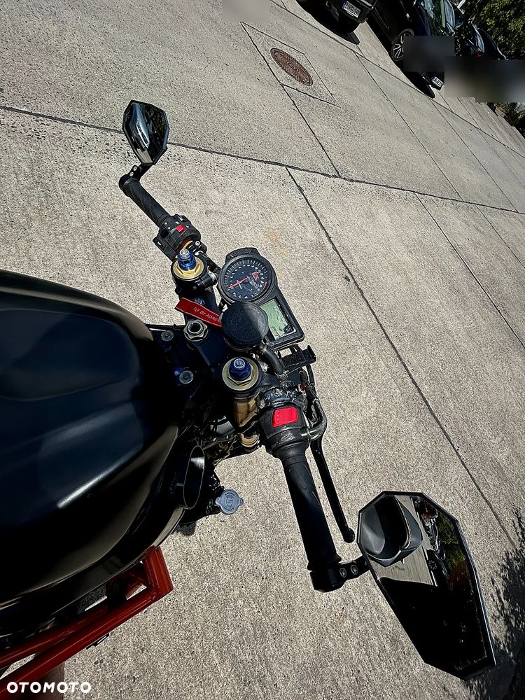 Suzuki GSX-R - 11