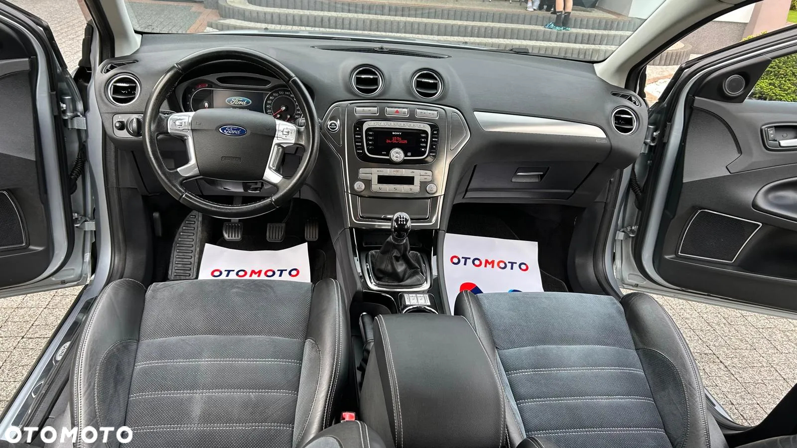 Ford Mondeo 2.0 Ghia Executive - 23