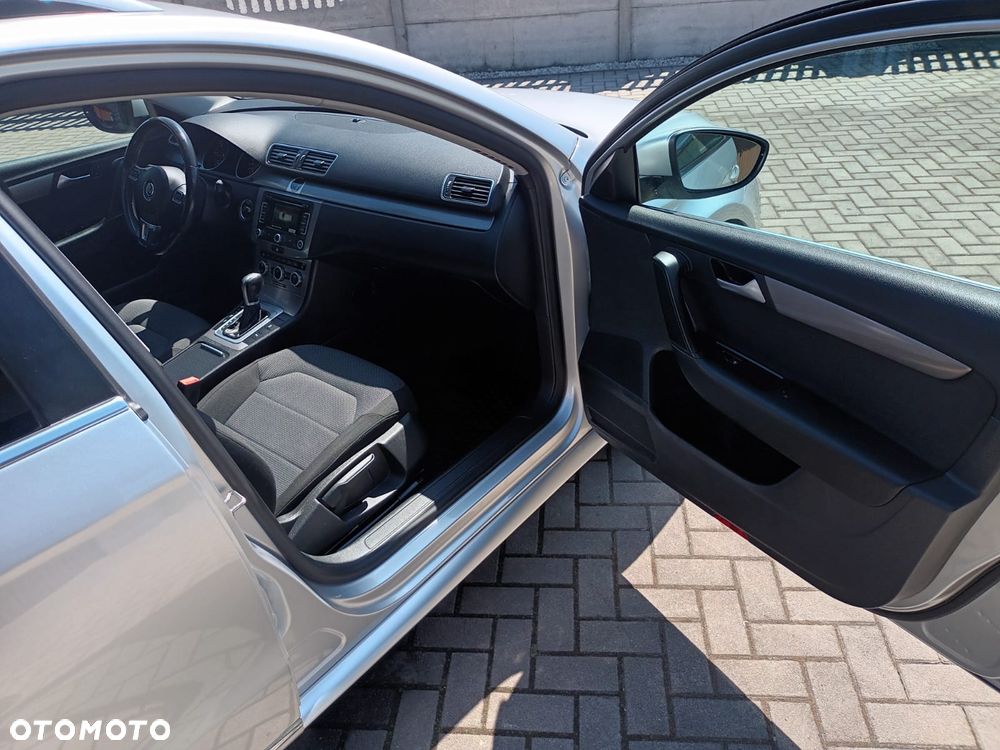 Volkswagen Passat 2.0 TDI Highline DSG - 9
