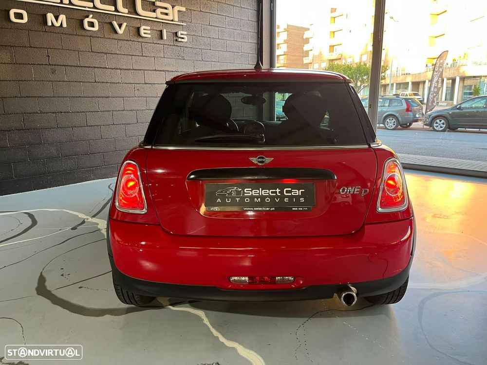 MINI 3 Portas One D - 6