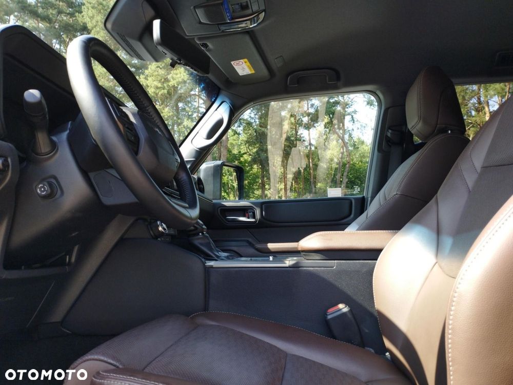 Toyota Land Cruiser - 15