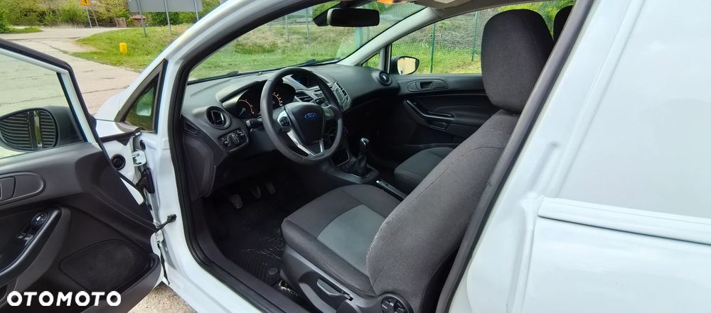 Ford Fiesta 1.6 TDCi Champions Edition - 9