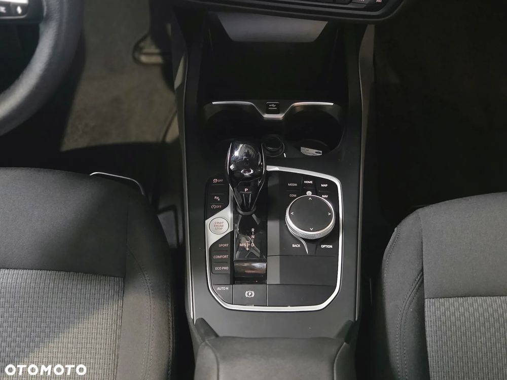 BMW Seria 1 118i Advantage - 11