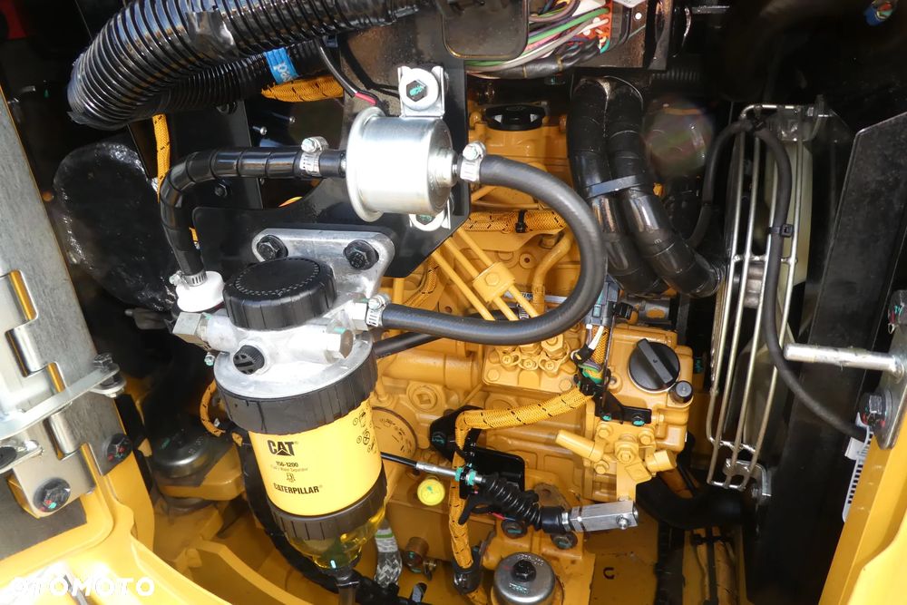Caterpillar 302.7 PAWERTILT TRZY ŁYŻKI - 21