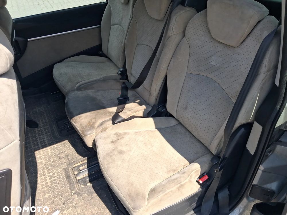 Citroen C8 Peugeot 807 silnik kompletny 2.2 HDI 128KM 4HW DW12 TED4 kolektor przepustnica wtrysk pompa alternator sprężarka skrzynia biegów dwumasa drzwi EZR srebrne klapa maska zderzak lusterko listwa przesuwne boczne klamka zamek rolka wahacz czujnik ciśnienia doładowania mikrostyk blenda pas konsola schowek boczek drzwi fotel obrotowy fotele elektryczne magistrala wody podsufitka panel sterownik wyświetlacz moduł szyba poduszka kierownica manetki zwijak radio mechanizm wydech tłumik mcperson zacisk hamulcowy lampa felga hak czujnik parkowania moduł BSM BSI lampa xenon europa zbiorniczek rura przewód wyświetlacz NA CZĘŚCI WSZYSTKIE CZĘŚCI - 17
