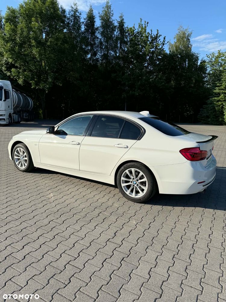 BMW Seria 3 318i Sport Line - 4