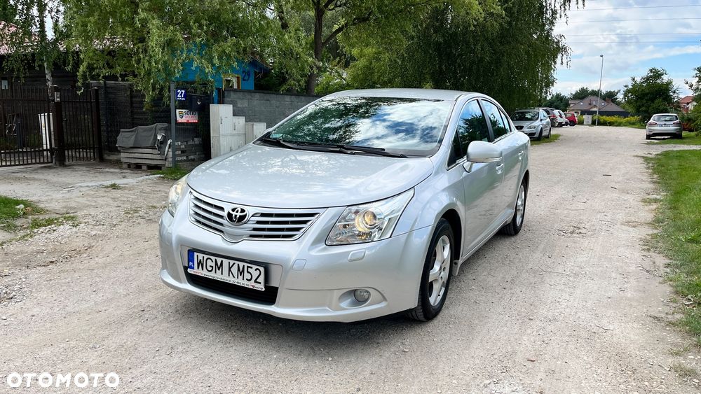 Toyota Avensis 1.8 Sol - 1
