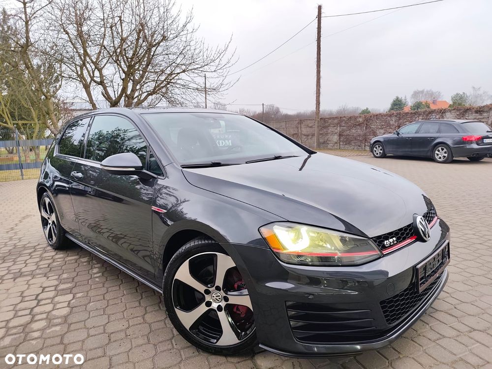 Volkswagen Golf GTI (BlueMotion Technology) DSG - 1