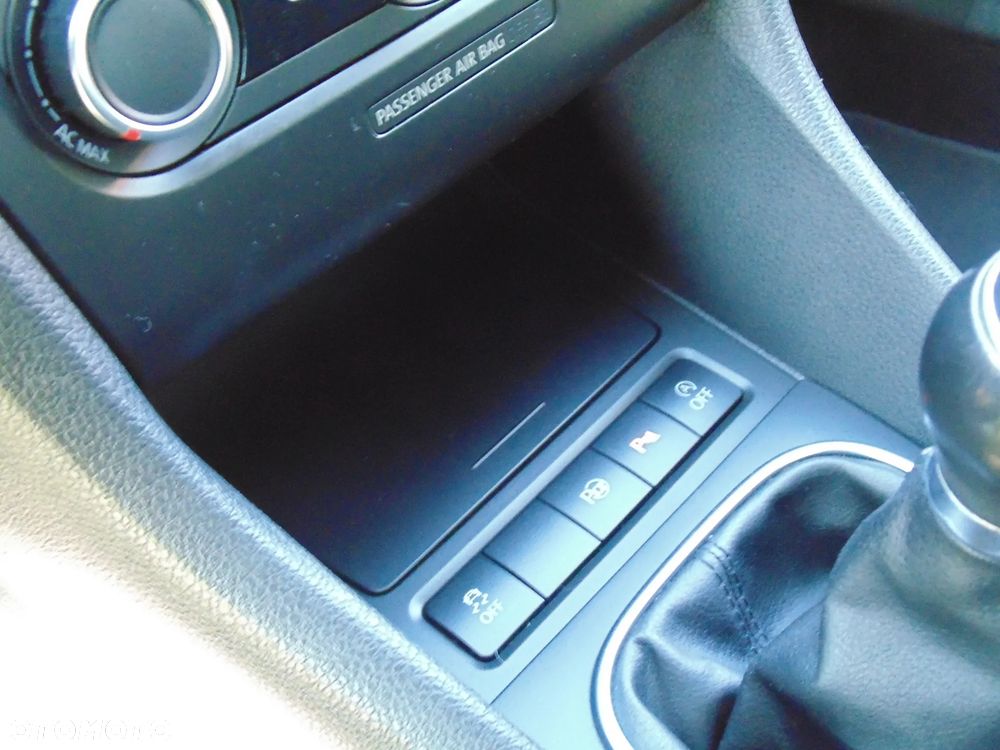 Volkswagen Golf 1.6 TDI DPF BlueMotion Technology Comfortline - 18