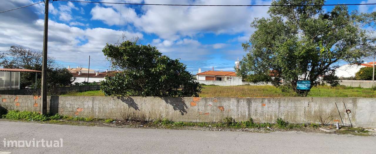 Extenso terreno urbano em Casal Galego - Marinha Grande - Grande imagem: 3/9
