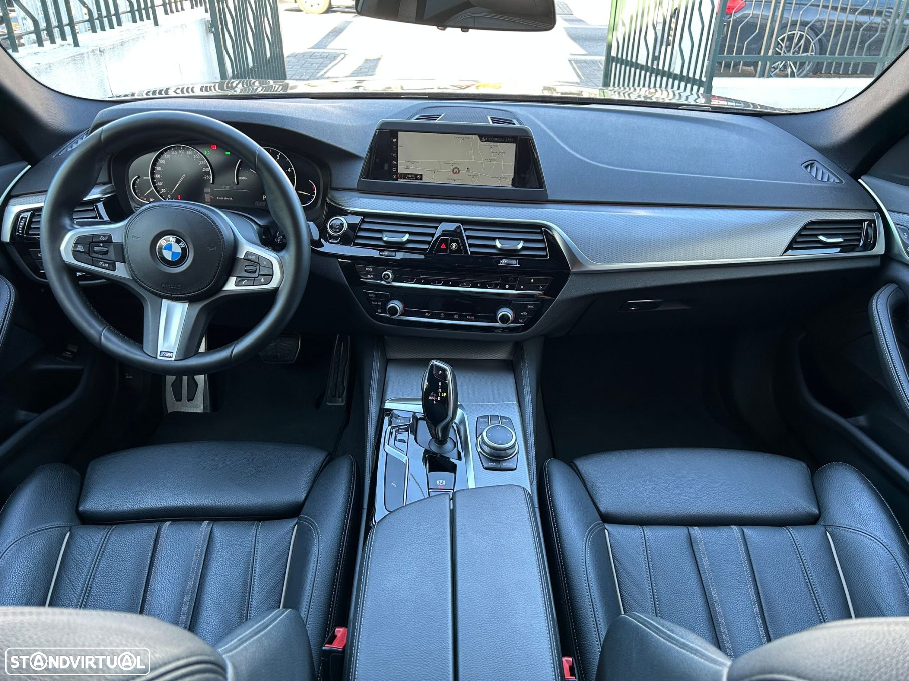 BMW 530 d Pack M Auto - 16