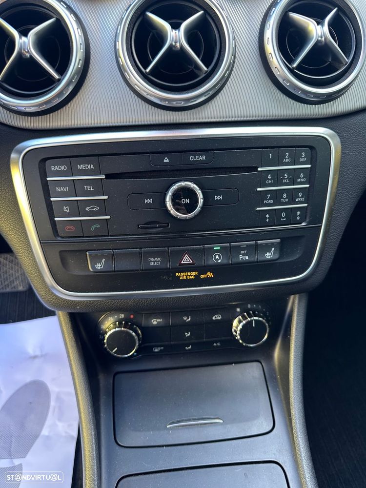 Mercedes-Benz GLA 220 d 4Matic 7G-DCT Style - 11