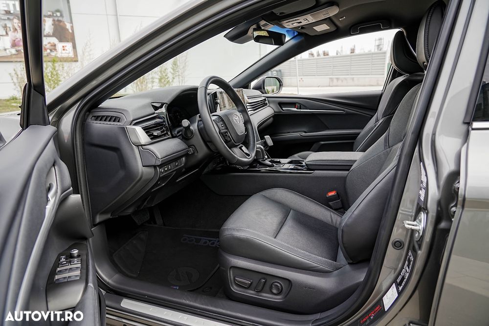 Toyota Camry 2.5 Hybrid Exclusive - 23
