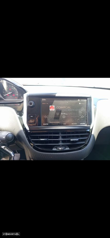 Peugeot 2008 1.6 BlueHDi Style - 14