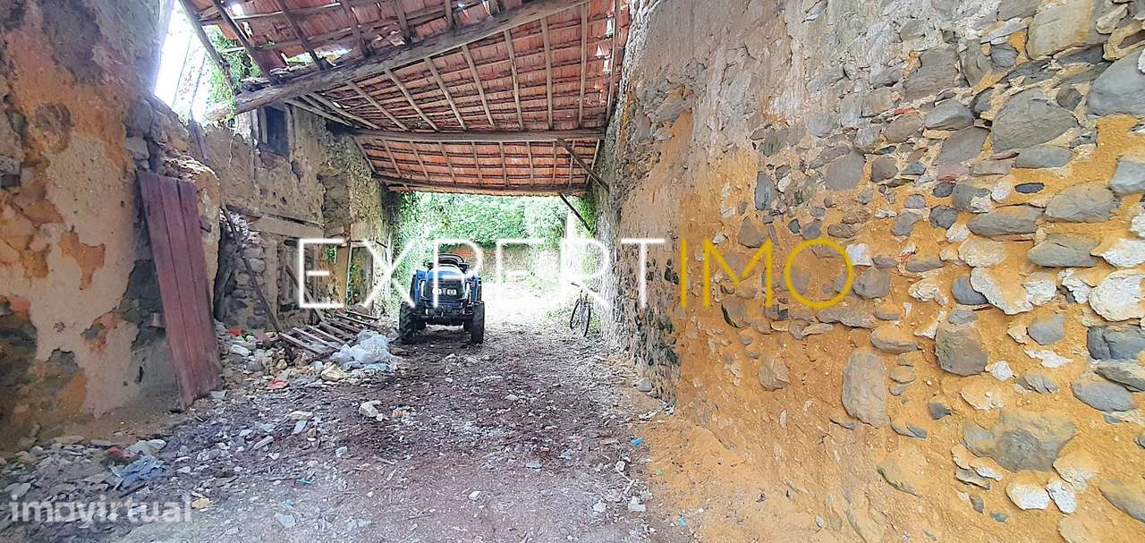 Moradia para Reabilitação Inserida em Terreno 700 m2 no Centro da... - Grande imagem: 5/14