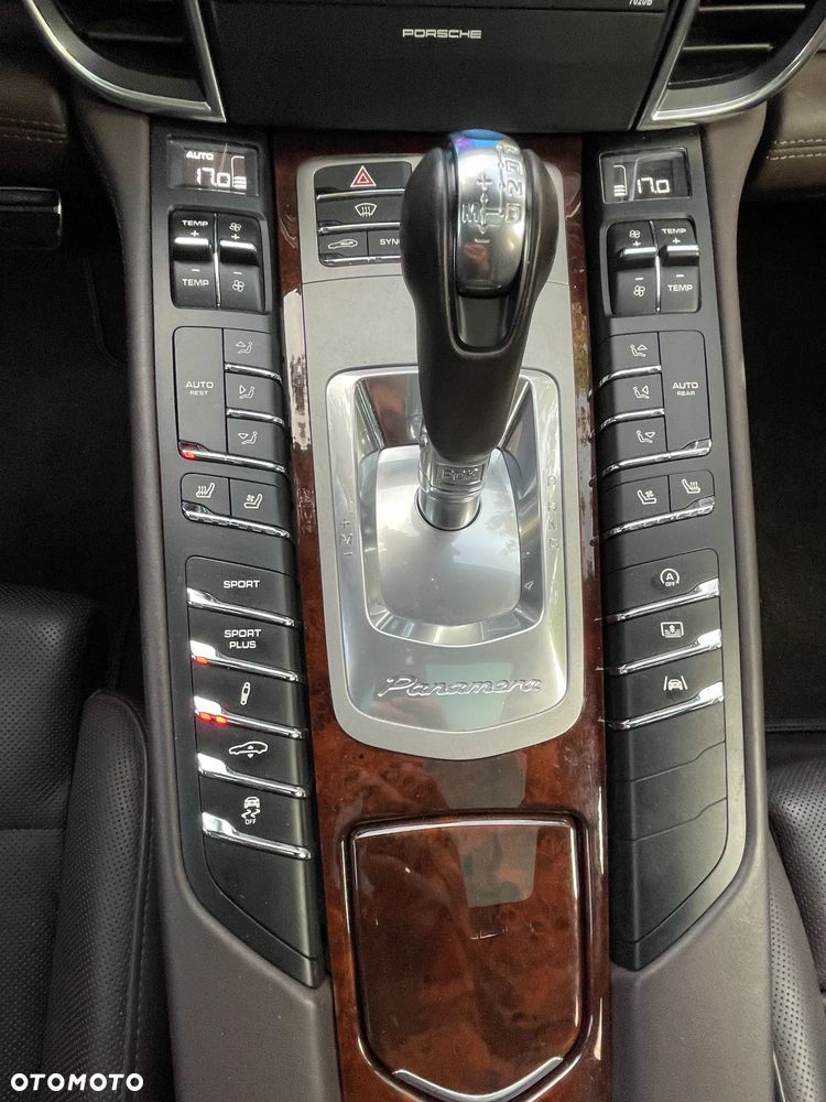 Porsche Panamera Turbo Executive PDK - 11