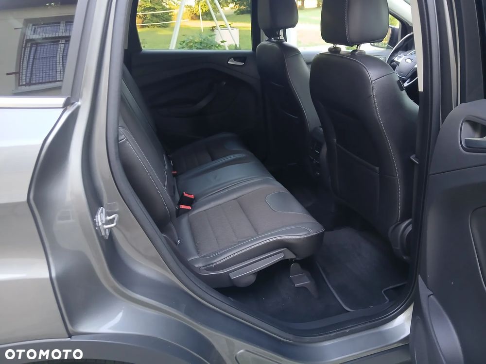 Ford Kuga 2.0 TDCi 4x4 Titanium - 23