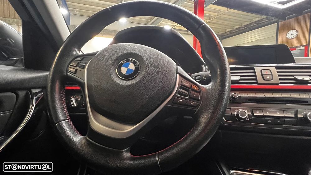 BMW 318 d Touring Auto Line Sport - 39