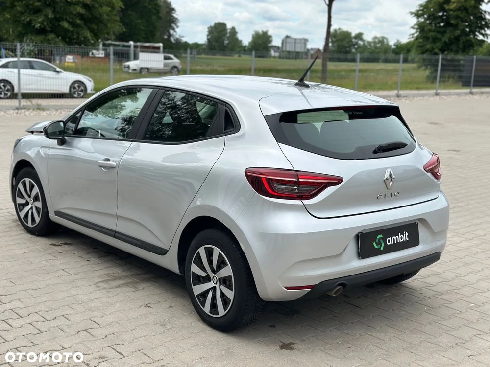 Renault Clio - 6