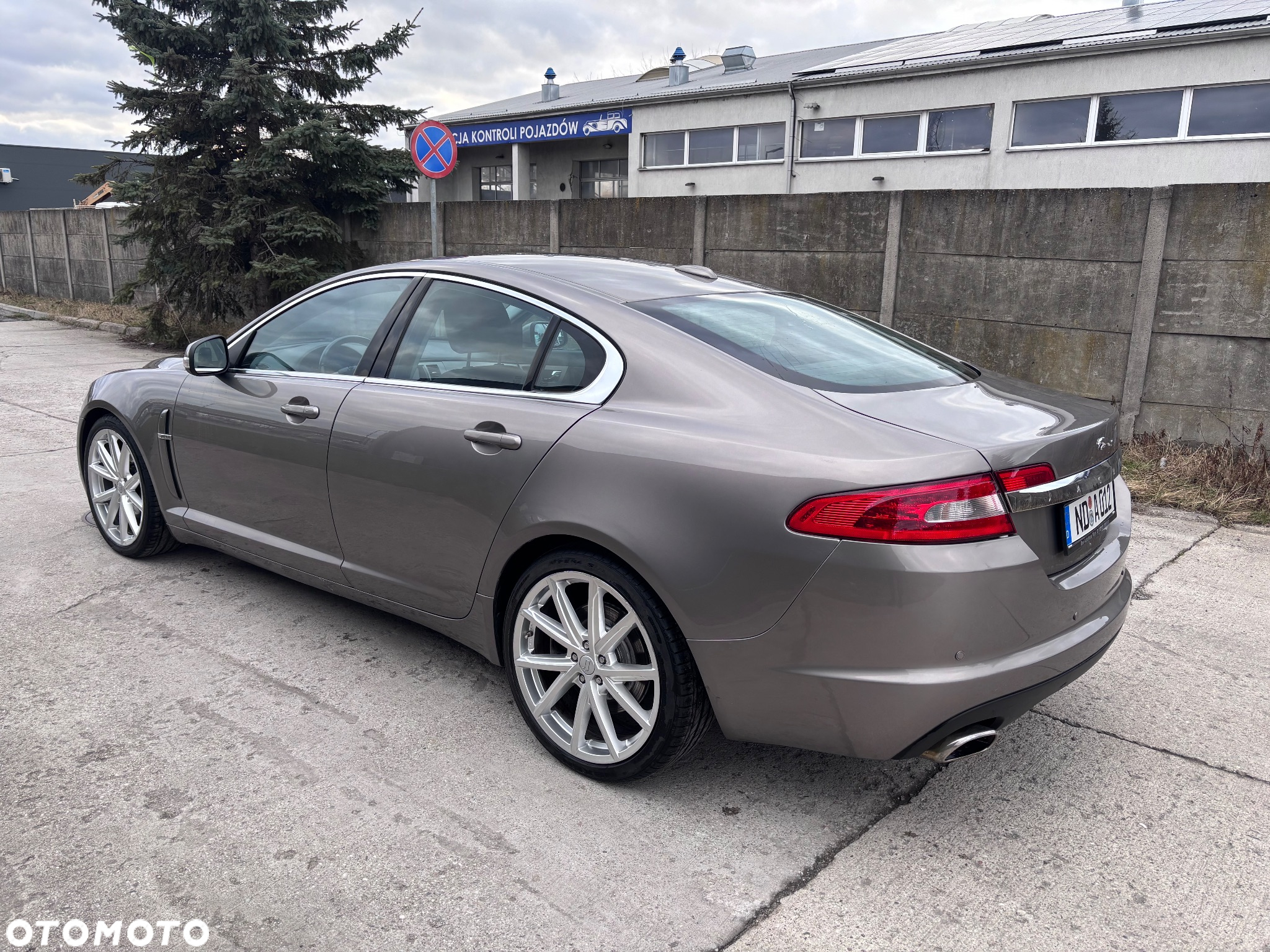 Jaguar XF 3.0 V6 D S Luxury - 5