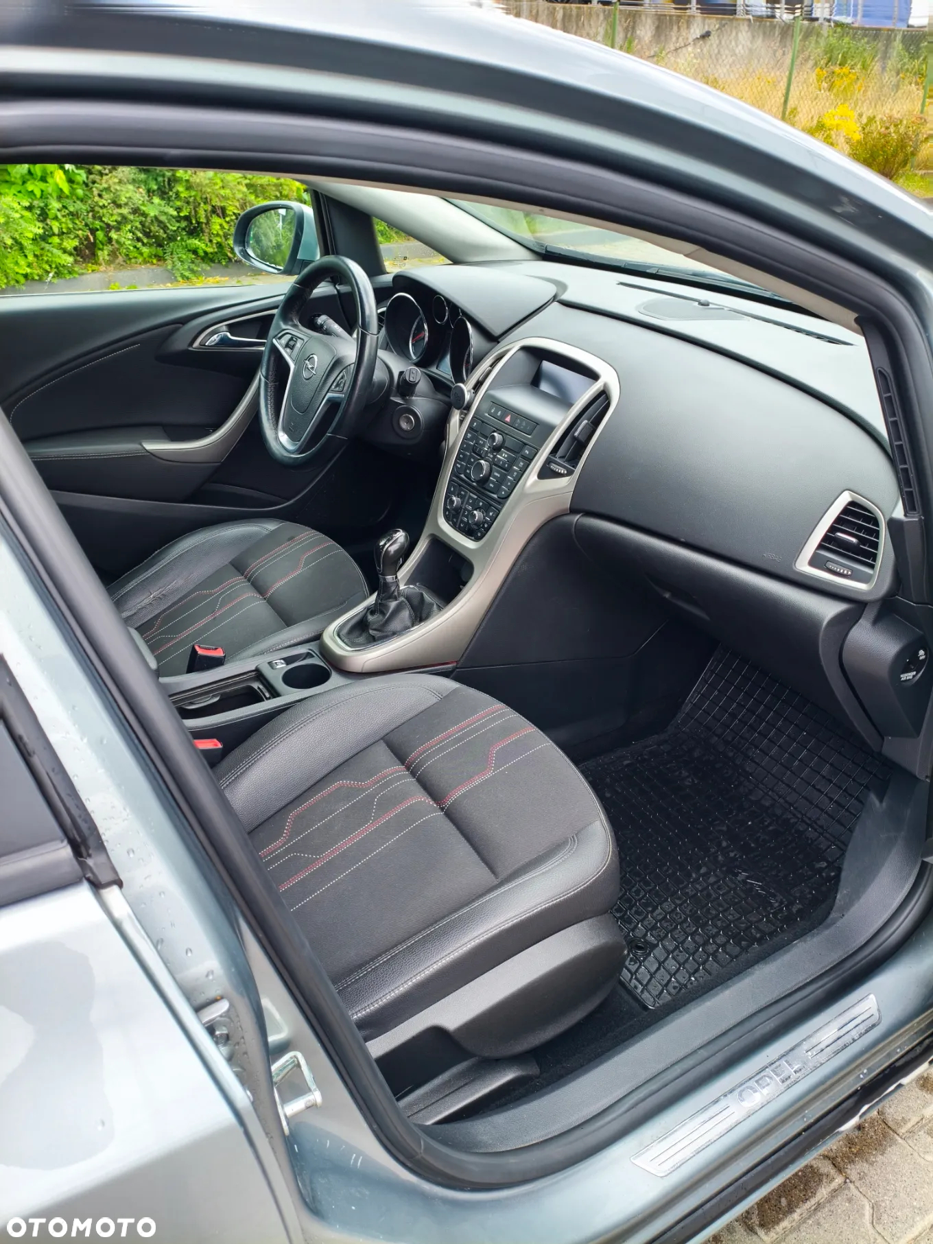 Opel Astra GTC 1.4 Turbo - 9