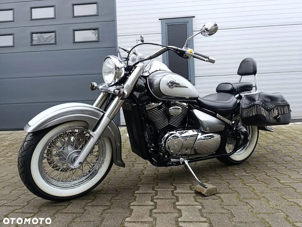 Suzuki VL 800 Volusia - 11