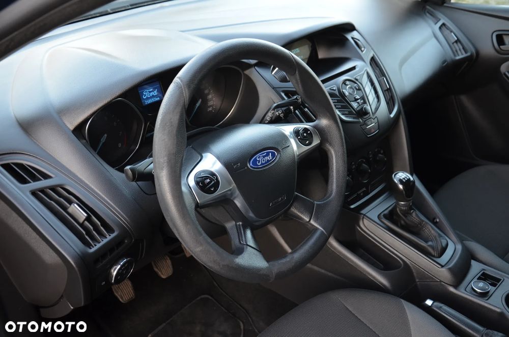 Ford Focus 1.6 Ambiente Start - 19
