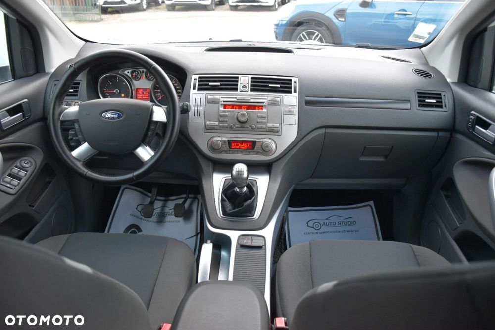 Ford Kuga 2.0 TDCi 2x4 Titanium - 5