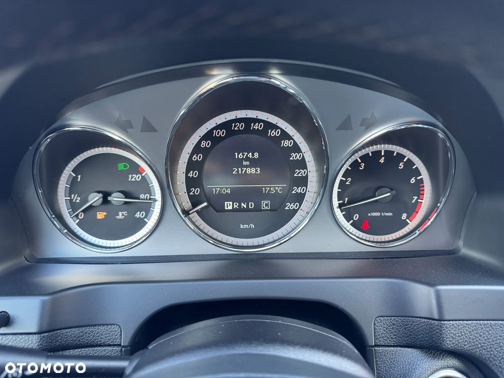 Mercedes-Benz Klasa C 180 T Kompressor Automatik BlueEFFICIENCY Avantgarde - 21