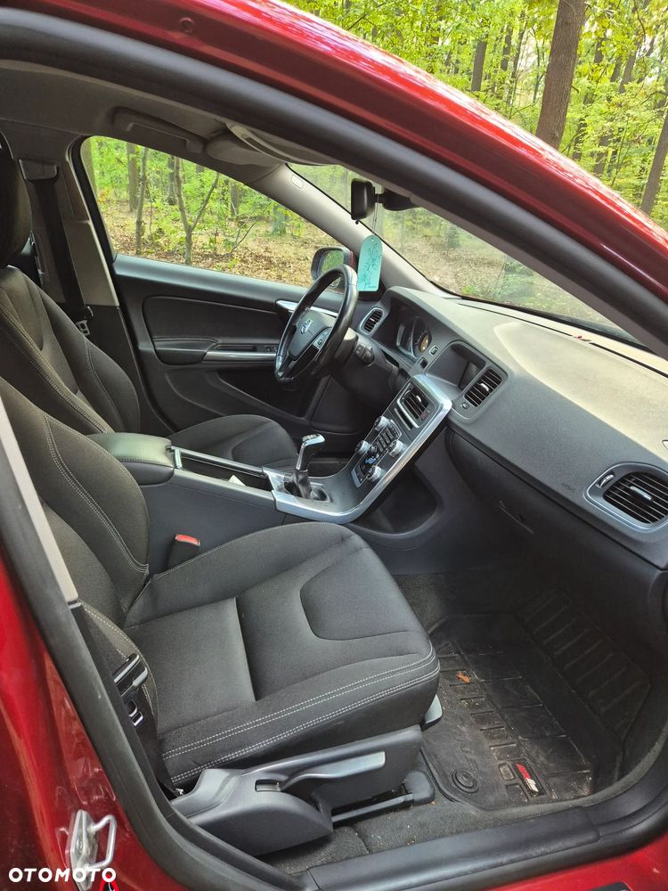 Volvo V60 D4 Drive-E Kinetic - 13