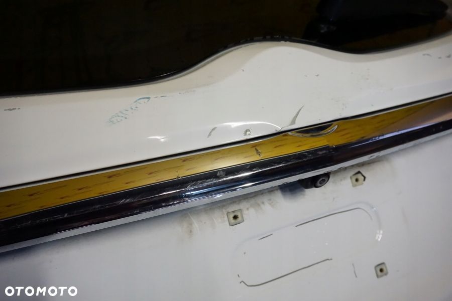 BUICK ENCLAVE 2018 - 2021 Klapa Tylna Bagażnika Szyba Spoiler Kompletna USA - 12