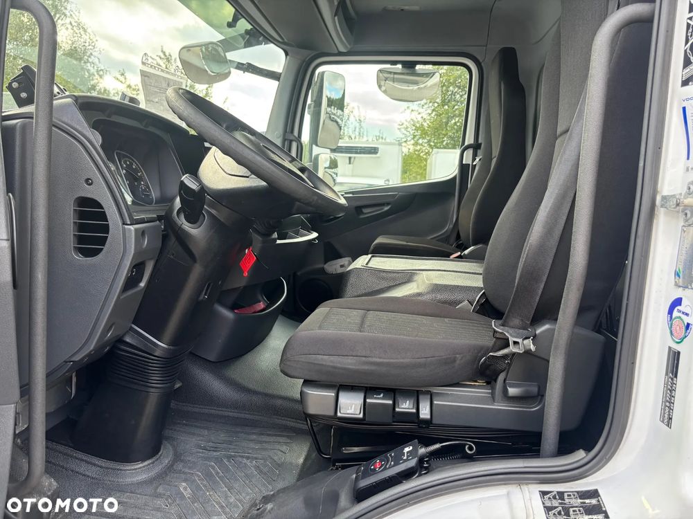Mercedes-Benz ATEGO 1221,1523,1518,,1218,,1223 CHLODNIA - 12